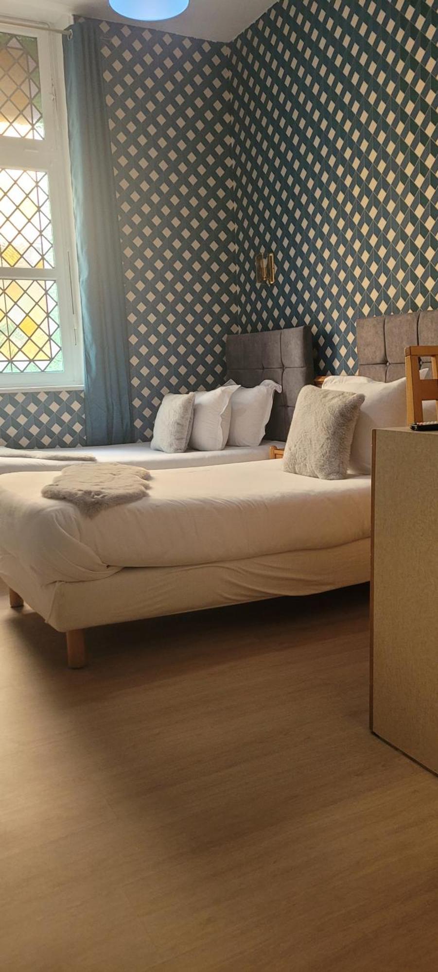 Tweepersoonskamer met 2 Aparte Bedden