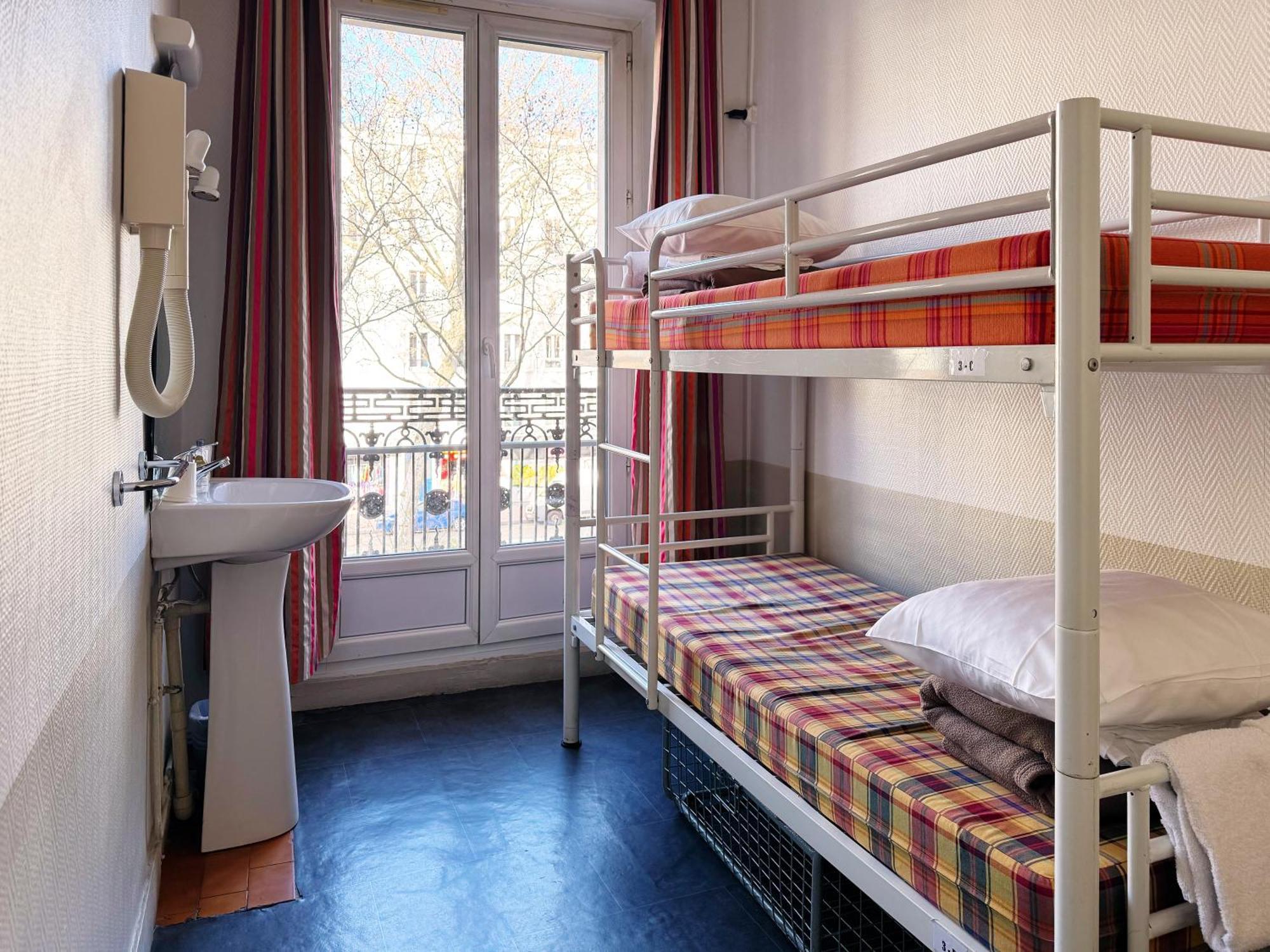 Budget Tweepersoonskamer met 2 Aparte Bedden