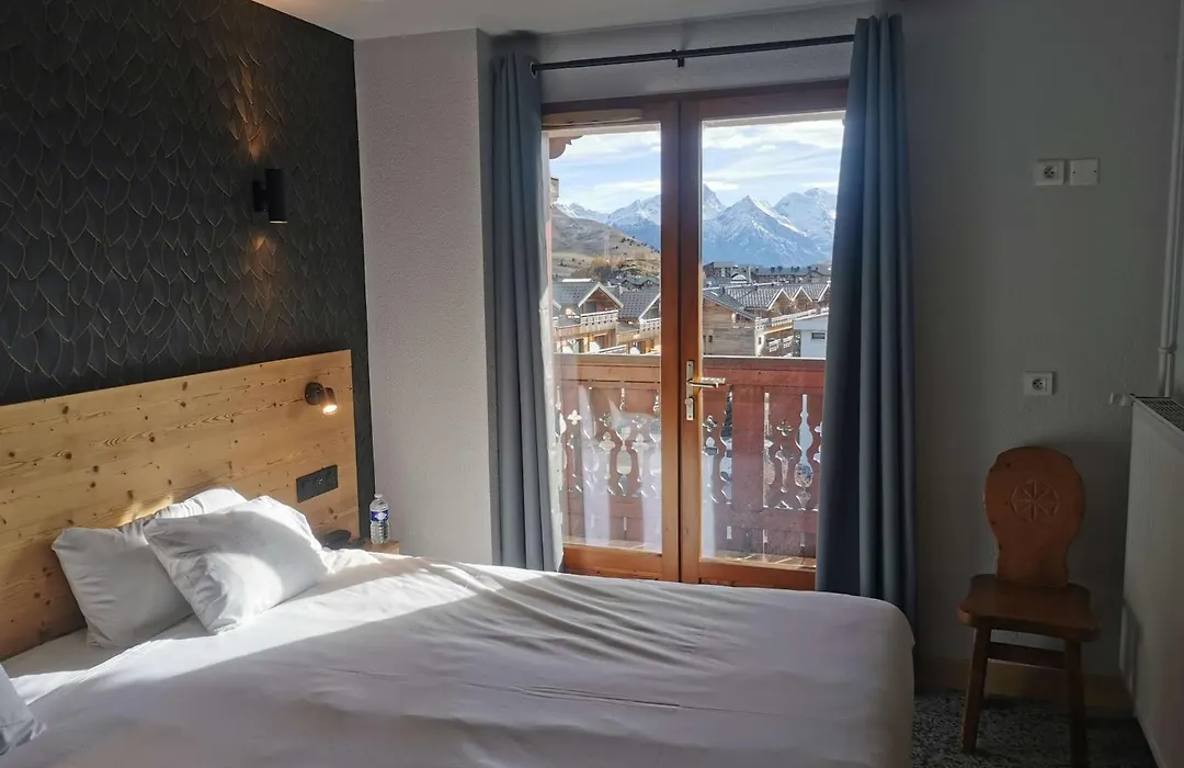 Hotel Les Bruyeres-1