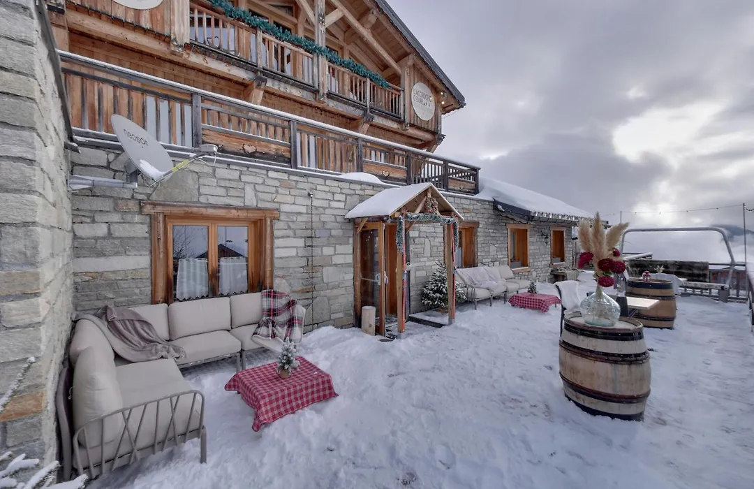 Hotel L'Accroche Coeur-1