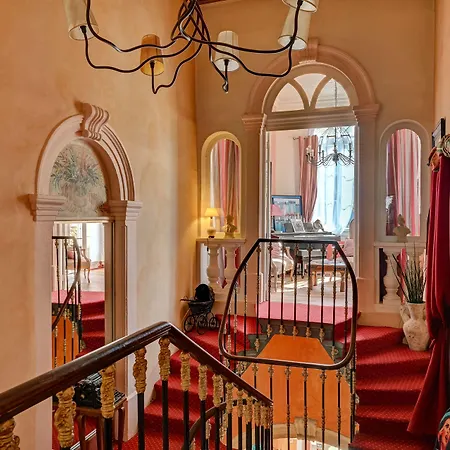 Hotel Des Artistes-3
