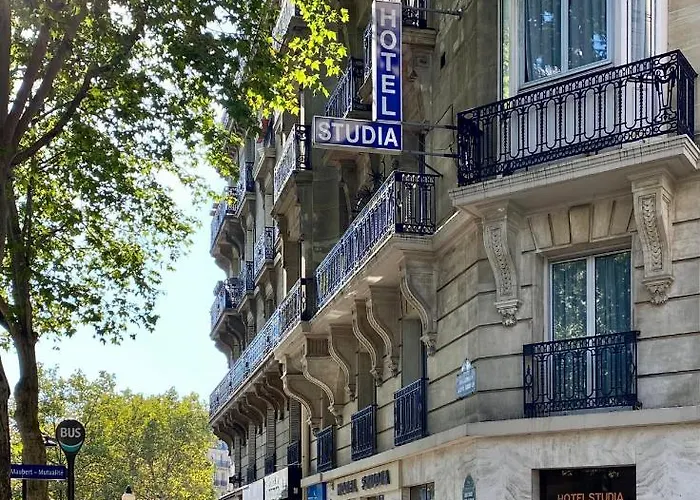 Hotel Studia Paris