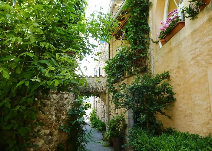 Chambres du clocher Vallon-Pont-dʼArc
