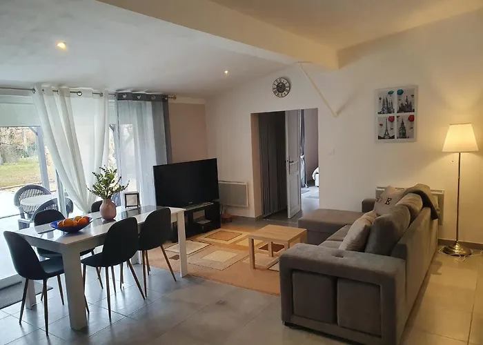 Gite Kalinka Valensole avec Piscine