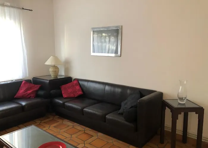 Spacious Quentoinise Town House Saint-Quentin  Privée