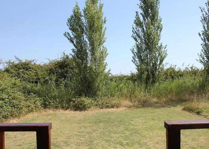 Mas dou l'Estele roulotte-gîte Arles avec Piscine