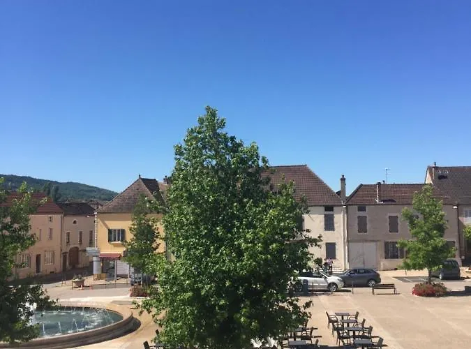 Hotels in Santenay (Cote-d'Or)