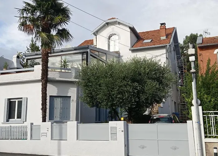 2 chambres et salle de bain un oasis de bien être Piscine et jardin Direct Gare Aéroport Toulouse