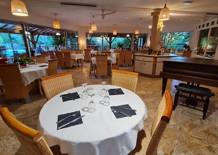 Aniane Hotels