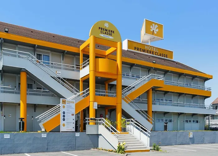 Villejust Hotels