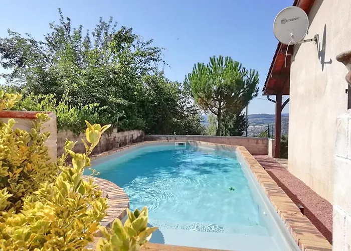 Villa L'Oasis Occitan à Figeac avec Piscine
