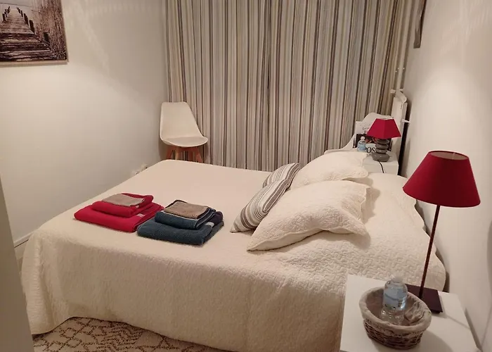 Homestay B&B La Bruyere Chez L'Habitant Versailles