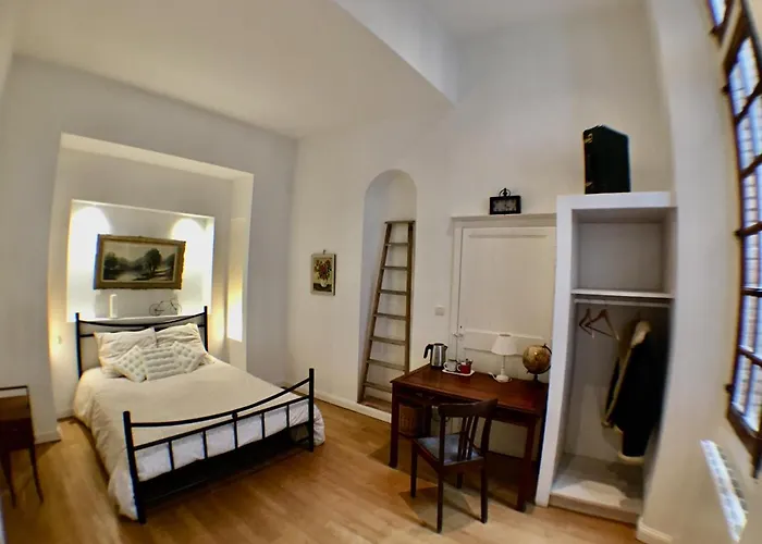 Hotel Bauhaus Saint-Pierre à Gaillac