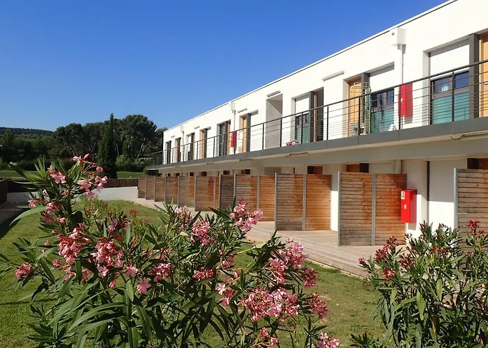 Aparthotel Les Jardins D'Athena à Éguilles