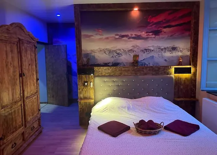 Raddon-et-Chapendu Hotels