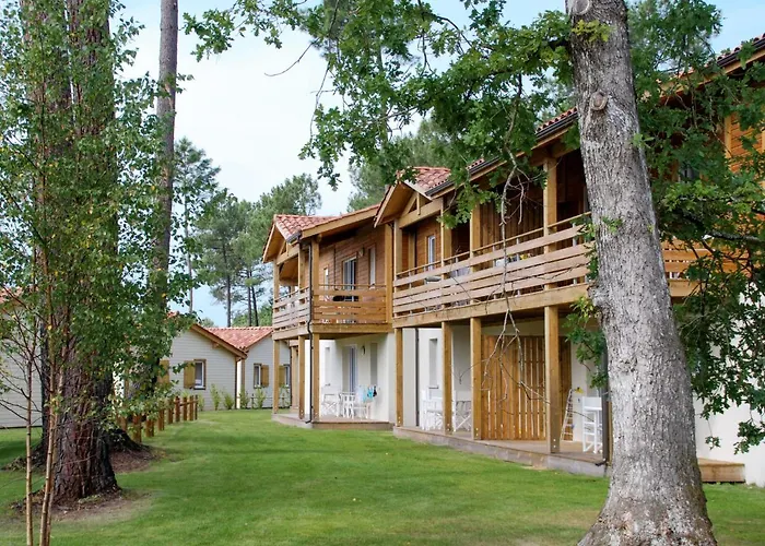Holiday Home Les Cottages Du Lac M3 By Interhome Parentis-en-Born avec Piscine