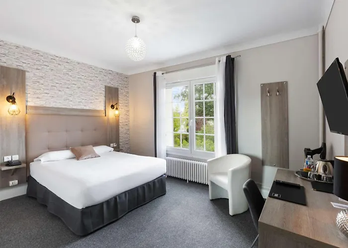 Port-Jerome-sur-Seine Hotels