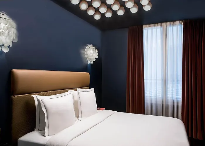 Hotel Du Rond-Point Des Champs-Elysees - Esprit De France Parijs