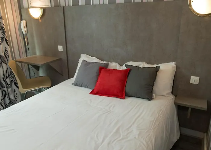 Hotel Paris Panam-Pere Lachaise-Place Gambetta-Hopital Tenon-Republique