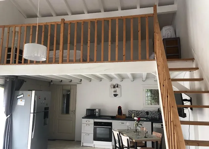 Gîte la Lezardière accès privé canal du midi ** Castelnaudary avec Piscine