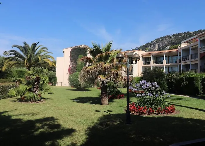 Superbe 2 Piece Tout Confort , Piscine /Ac/Parking Villefranche-sur-Mer avec Piscine