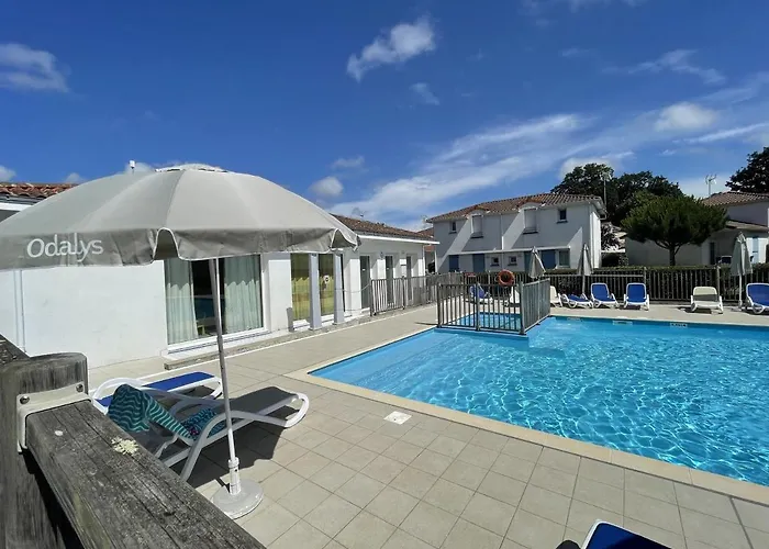 Villa Maison Saint-Brevin-les-Pins, 3 pièces, 4 personnes - FR-1-364-118 avec Piscine