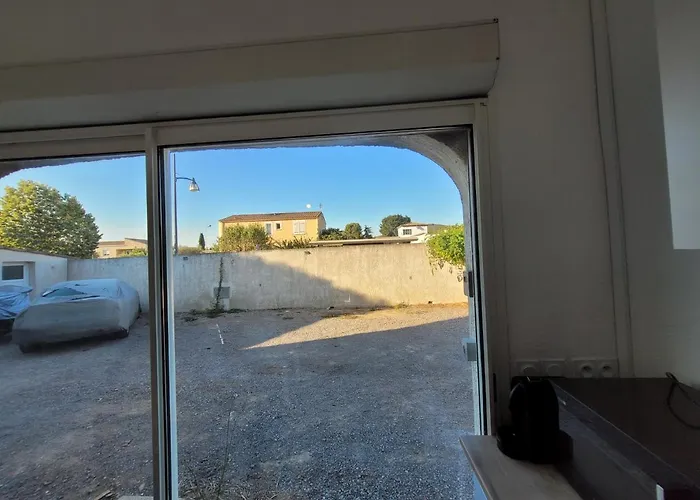 Villa Le Palmier de Balaruc YourHostHelper avec Piscine