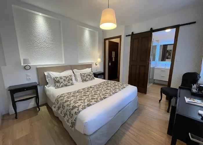 Hotel & Restaurant Les 3 Barbus Anduze
