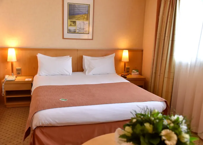 Holiday Inn Calais-Centre By Ihg