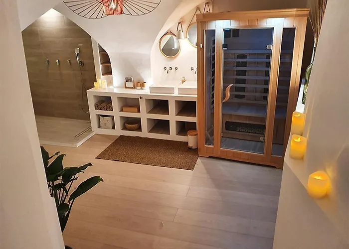 Suite 6 Nîmes
