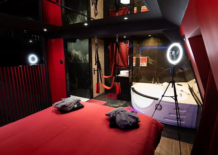 Aparthotel Capsule Secret jacuzzi jeux de couple à Valenciennes