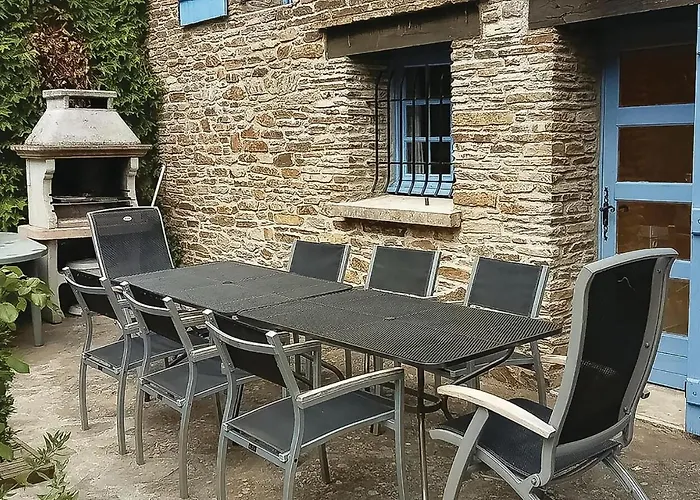 Awesome Home In Lamalou Les Bains avec Piscine