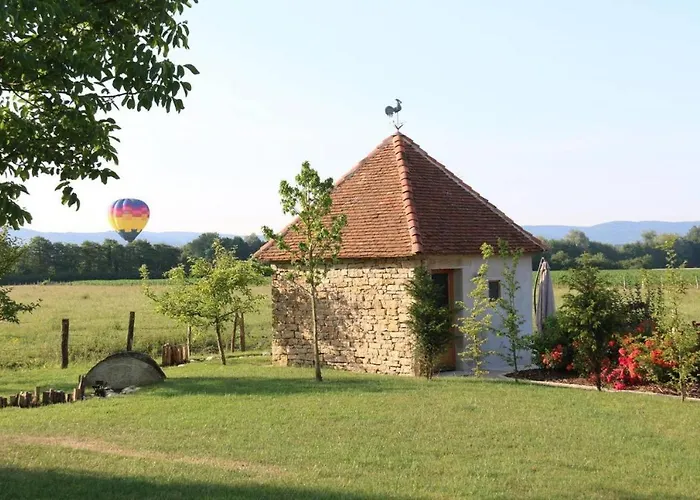 Courlaoux Hotels