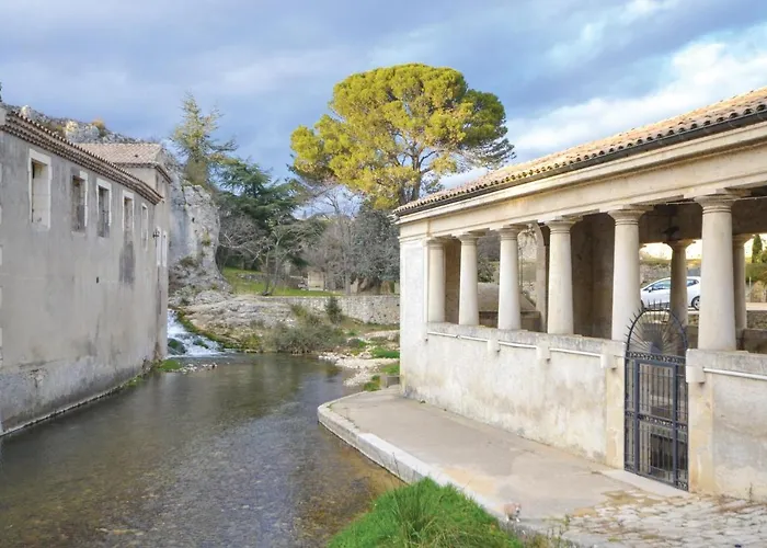 Stunning Home In Bourg Saint Andeol With Jacuzzi, Wifi And Outdoor Swimming Pool avec Piscine