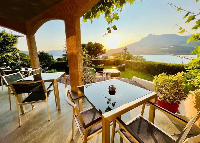Savines Hotels