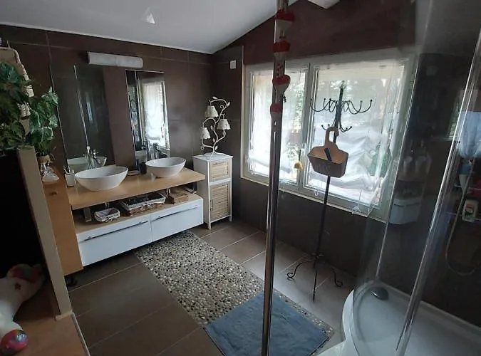 Agreables Chambres D'Hotes Au Calme Nîmes