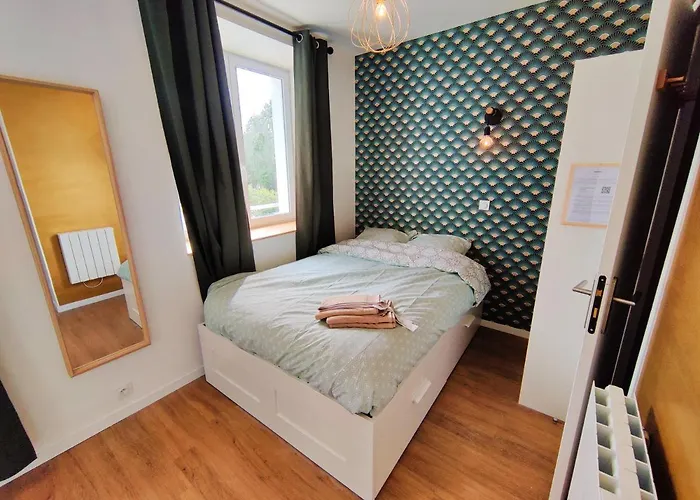 Chambre Iroise Avec Salle De Bains Privative Dans Une Residence Avec Salon Et Cuisine Partages Brest