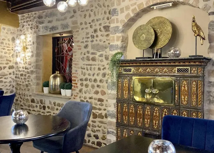 Hotels in Digoin