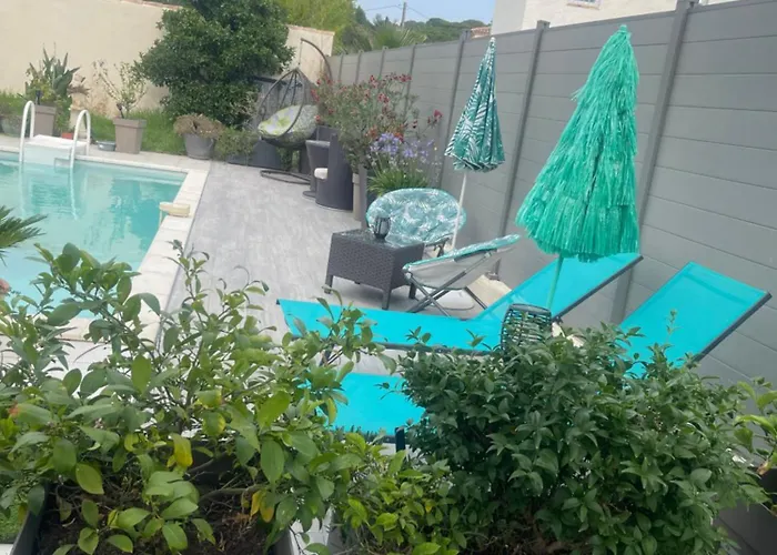 L'Hacienda, Haut De Villa , Une Chambre Avec Salle De Bain Et Toilettes Wc Privative Fréjus
