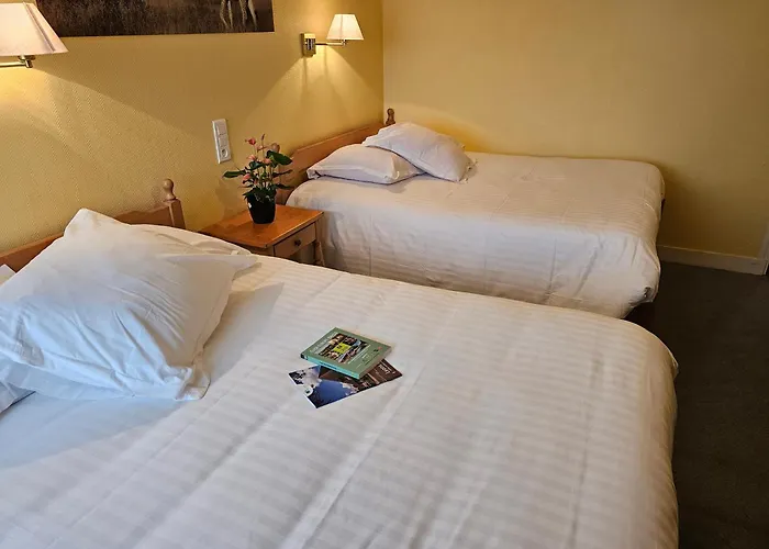 Menesqueville Hotels