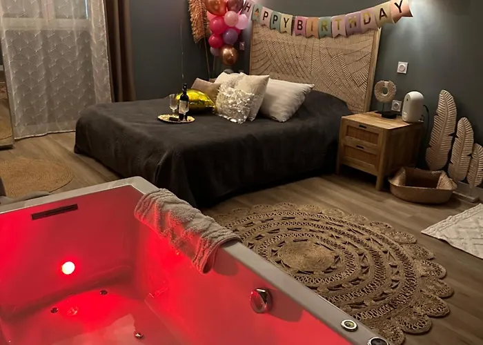Mas Hinaiti - Suite Romantique Avec Spa Et Ecran Geant De Cinema Montpellier