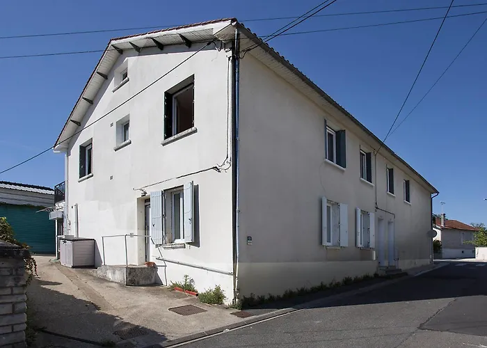 La Pause Douce Cosy à Angoulême - Confort, Lumière et Espace