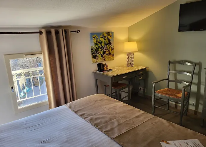 Logis Hotel La Ferme Avignon