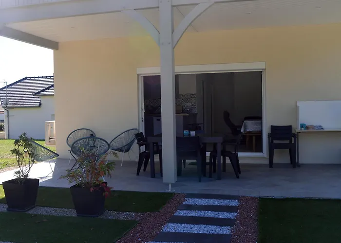 Gîte D&D avec piscine privative Martel avec Piscine