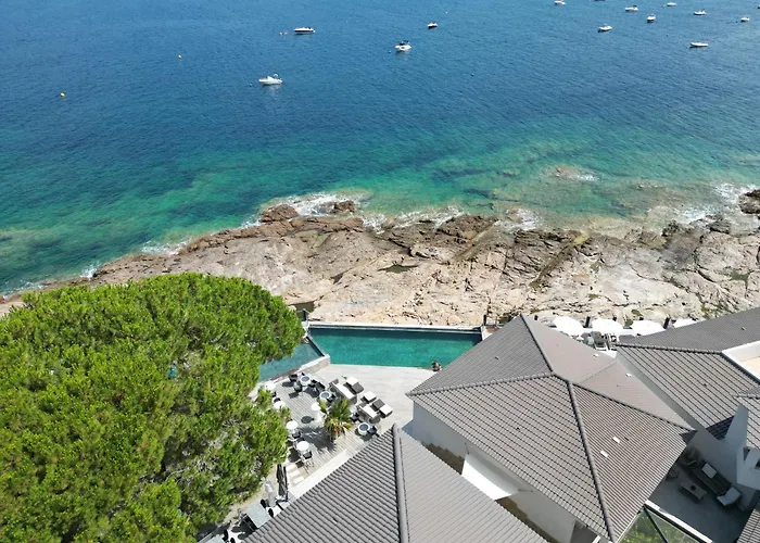 Calcatoggio (Corsica) Hotels