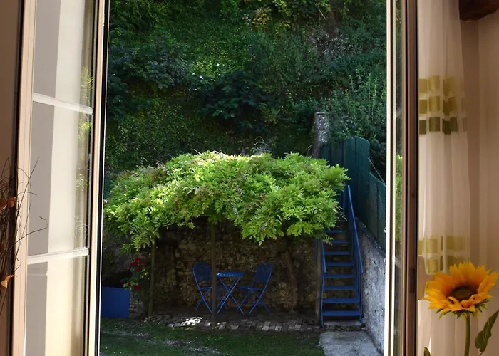 Villa Les Volets Bleus à Provins