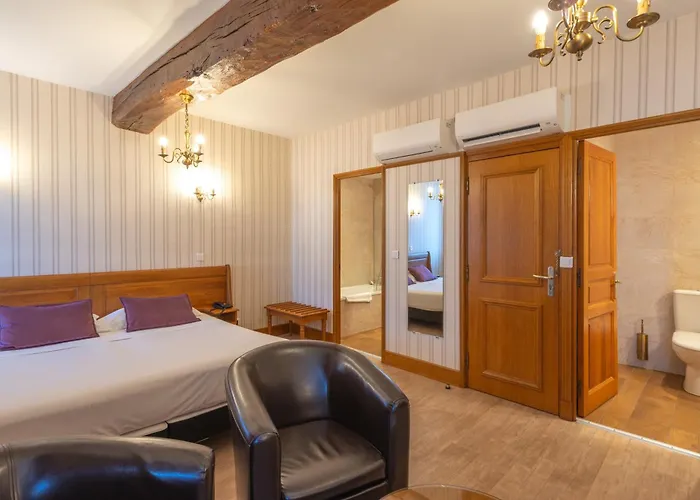 Hotel De La Cloche Beaune 