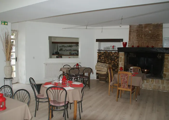Villandraut Hotels