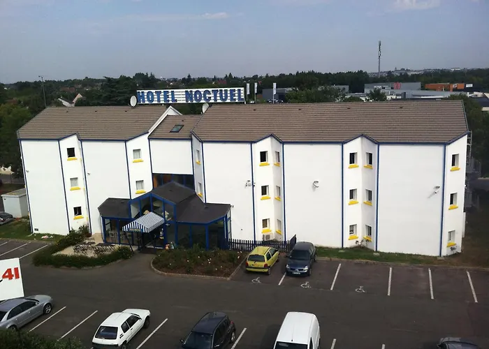 Saint-Gervais-la-Foret Hotels