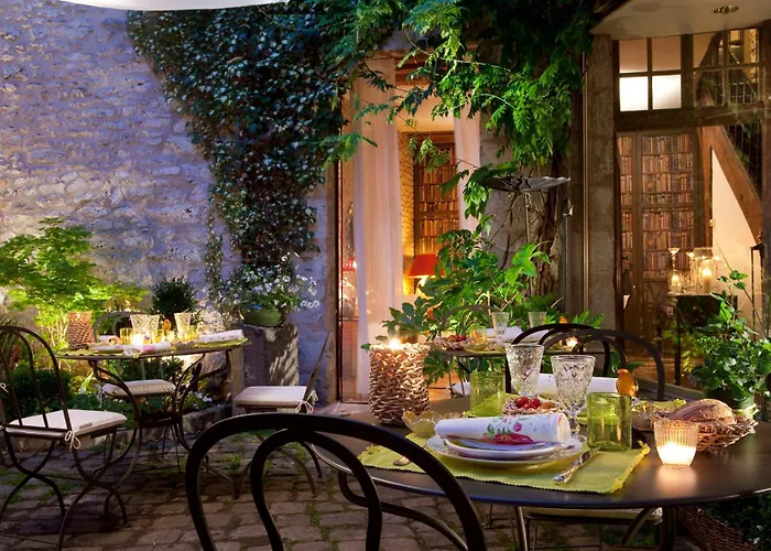 Angerville (Essonne) Hotels